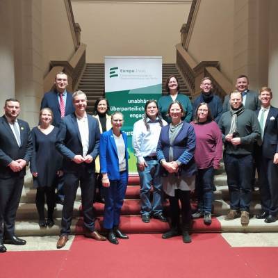 Treffen der Europaunion-Berlin-Parlamentariergruppe rund um unsere Co-Vorsitzenden Silke Gebel und Stefan Evers mit Anna Lhrmann, Staatsministerin fr Europa und Klima im Auswrtigen Amt. Dennis Buchner, Prsident des Abgeordnetenhaus Berlin, und Katharina Borngsser, Co-Vorsitzende der Europaunion-Berlin, halten kurze Gruworte. 
