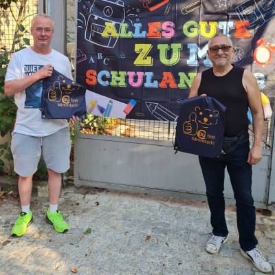 Weitere Eindrcke von der Einschulungsaktion des Ortverbandes Friedenau am 7. September 2024.
Hier mit Tino Lahmer (links), meinem geschtzten Mitarbeiter meines Brgerbros. 