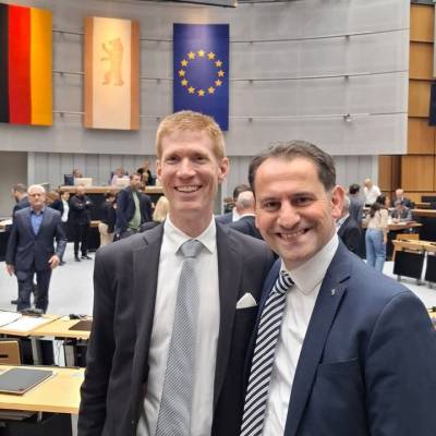 Am 12. September 2024 fand die erste Beratung des Gesetzes zur Beschleunigung von Planungs- und Genehmigungsverfahren fr Bauvorhaben (Schneller-Bauen-Gesetz ? SBG) statt. Unser Redner Ersin Nas betonte die Bedeutung des zgigen Baus von mehr Wohnungen in Berlin. Daher haben wir als CDU-Fraktion Berlin dieses Thema zu unserer Prioritt gemacht.