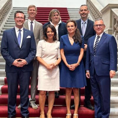 Am 9. Juli 2025 hie� ich Susanne Hoffmann herzlich willkommen im Abgeordnetenhaus Berlin. Die neue Staatssekret�rin nahm erstmals am Rechtsausschuss teil, wo unter anderem die Zusammenarbeit der Bezirke bei Eins�tzen und Erfolge bei der Verm�gensabsch�pfung besprochen wurden. Ich freue mich auf die k�nftige Zusammenarbeit.