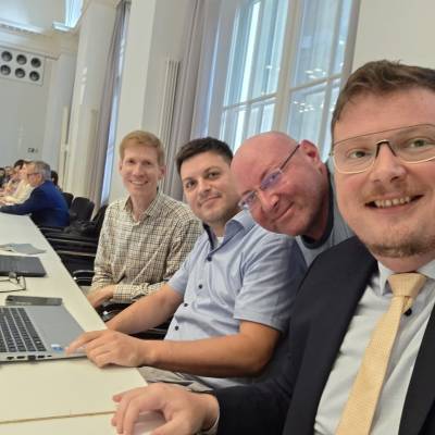 Am 9. September 2025 strahlende Gesichter bei der Sitzung der CDU-Fraktion Berlin beim Bericht des Regierenden B�rgermeisters Kai Wegner. Besonders positiv hervorgehoben wurden die Fortschritte Berlins in Bildung, die bessere Erreichbarkeit von Terminen in den B�rger�mtern und das �berdurchschnittliche Wirtschaftswachstum der Stadt. Die CDU zeigt Wirkung.